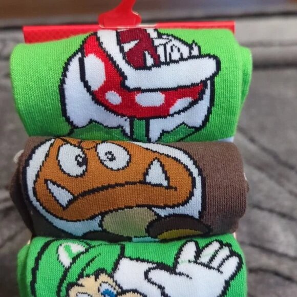 Nintendo licenced product Super Mario heroes and villains socks 5 pack NEW - Picture 5 of 11